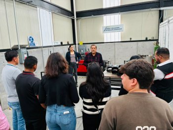 Estudiantes de Ingeniería Industrial de la UAD visitan talleres de la UAZ en Quantum Zacatecas
