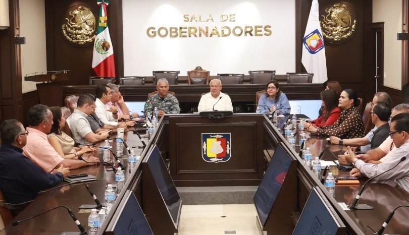BCS dona inmuebles para hemodiálisis, salud mental y hospital psiquiátrico en La Paz