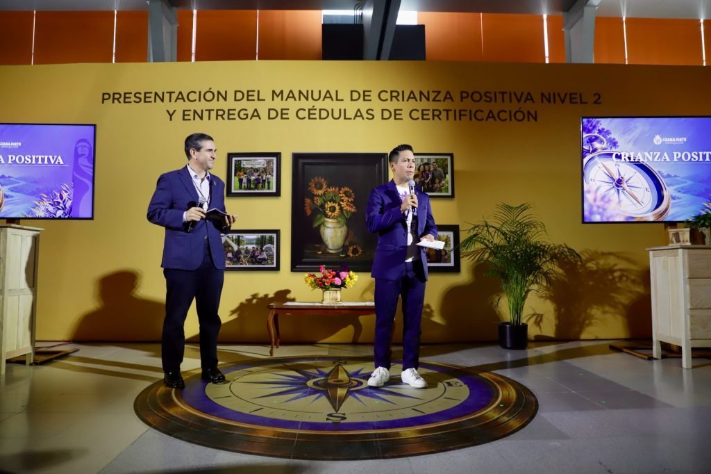 DIF Estatal Guanajuato presenta Manual de Crianza Positiva Nivel 2 con experiencia inmersiva