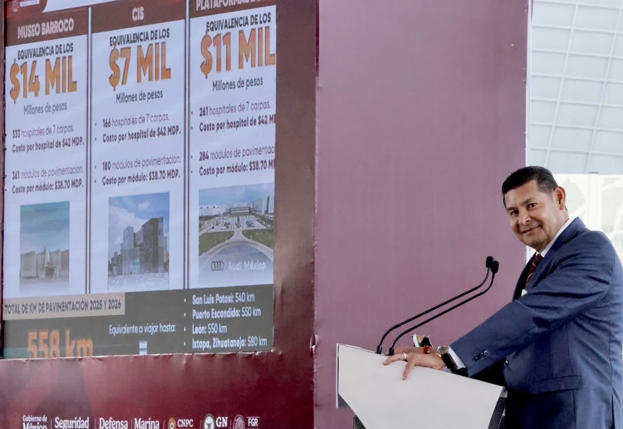 Puebla amplía maquinaria para pavimentar 550 km de carreteras y 28 mil calles en 2026