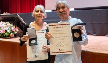Fototeca Nacional del INAH celebra 50 años con medalla a Ana Casas Broda y Gilberto Chen