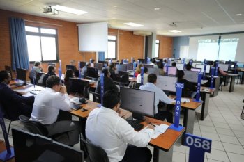 89 aspirantes presentan examen teórico para fiats notariales en Guanajuato