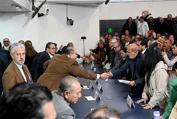 UNAM propone al STUNAM aumento salarial de 4% y 2% en prestaciones para 2026-2027