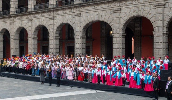 Sheinbaum inicia Concurso Nacional de Coros Escolares; el Zócalo reunirá a niños el 28 de marzo de 2027