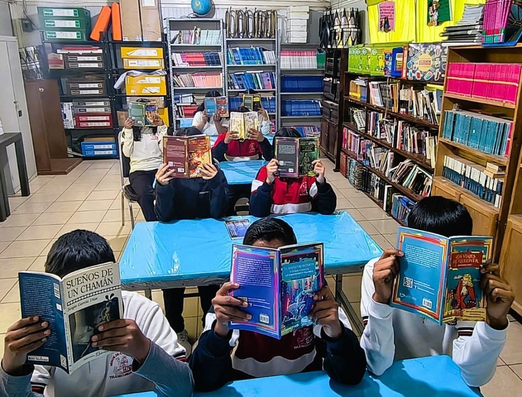Telesecundaria 476 de San Luis de la Paz sube 12.13% en español y 18.24% en matemáticas en RIMA