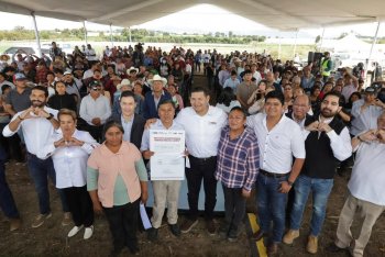 Puebla inaugura en Tianguismanalco el primer sistema agrovoltaico vertical del país