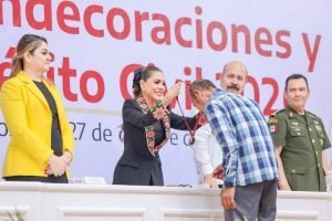 Evelyn Salgado entrega Condecoraciones al Mérito Civil 2026 en Chilpancingo