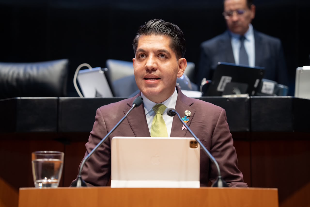 Senado aprueba reserva de Emmanuel Reyes para dar certeza a la industria automotriz y al sector de gasolinas y diésel.