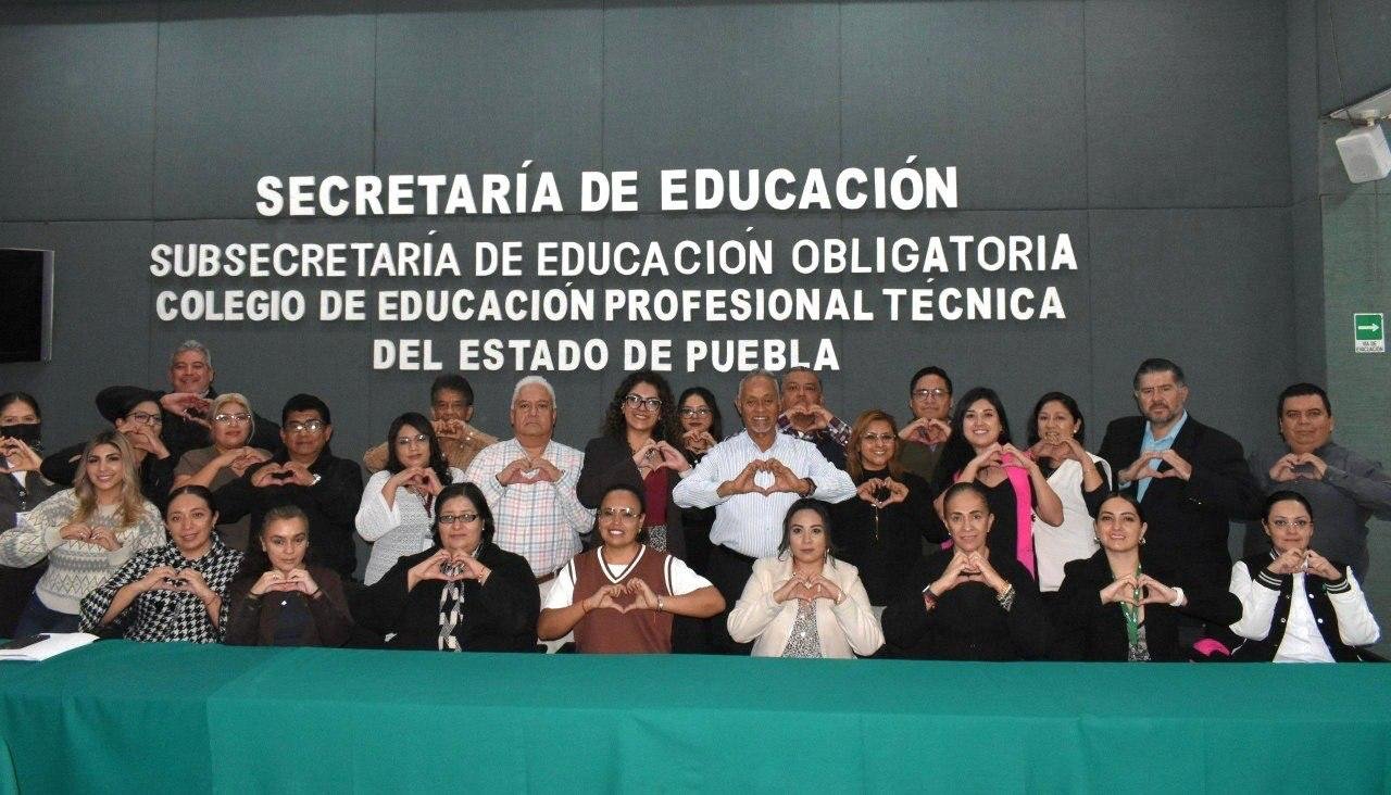 Conalep Puebla capacita a personal de 12 planteles en manejo de archivos