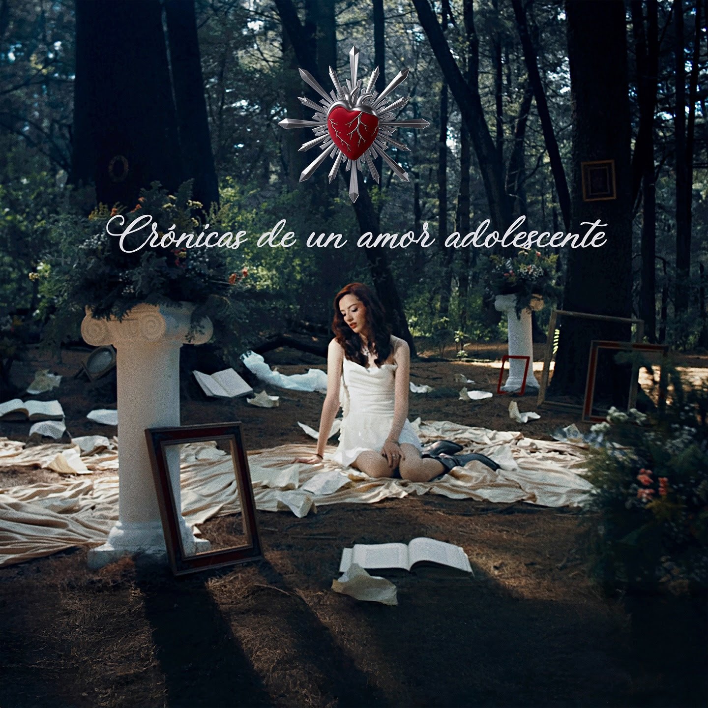Karlie lanza su álbum debut 'Crónicas de un amor adolescente'