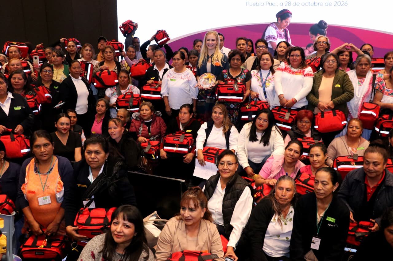 Puebla capacita a parteras y parteros para mejorar la atención materna intercultural