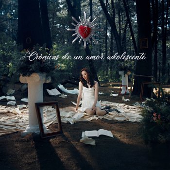 Karlie lanza su álbum debut 'Crónicas de un amor adolescente'