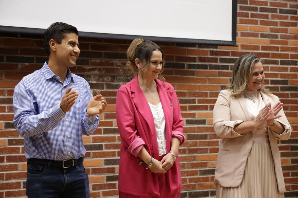 Capacitan a personal de Transporte Escolar de Querétaro en emergencias médicas y autismo
