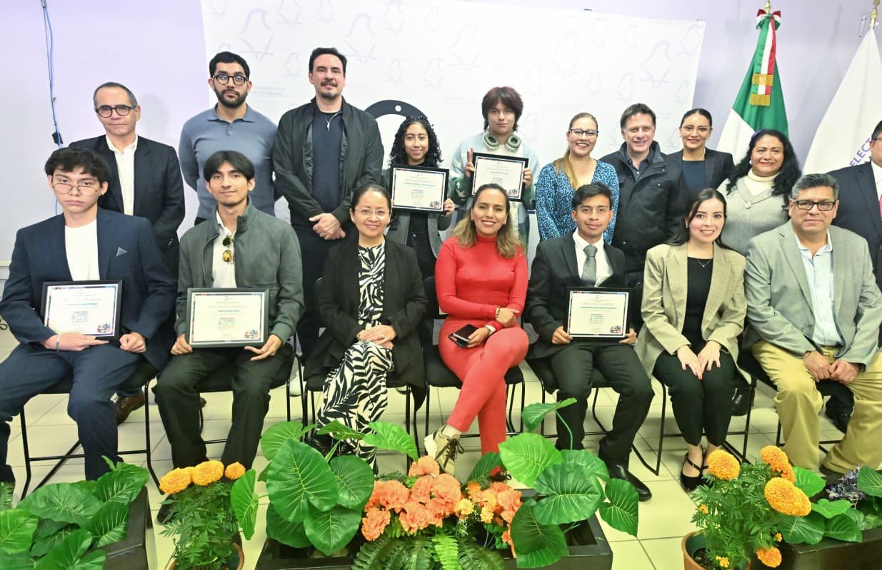 IECM premia a jóvenes ganadores del Concurso de Ensayo 2026 “Conversando con los clásicos”