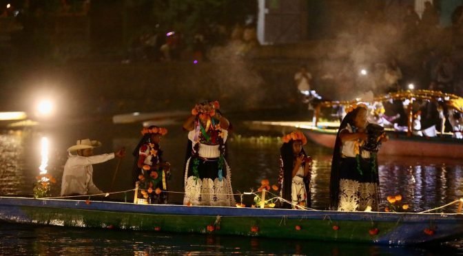 Último fin de semana de 'El camino de las ánimas' en los canales de Urandén, Michoacán