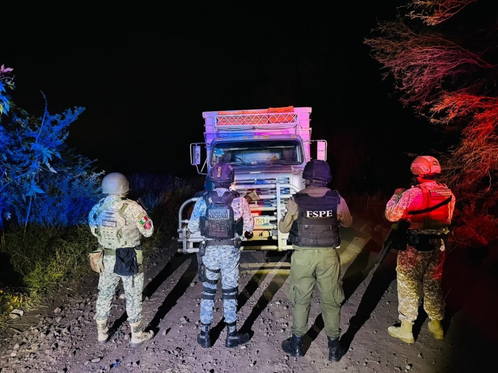 Policía Rural recupera camión robado con 8 mil litros de presunto hidrocarburo en Villagrán