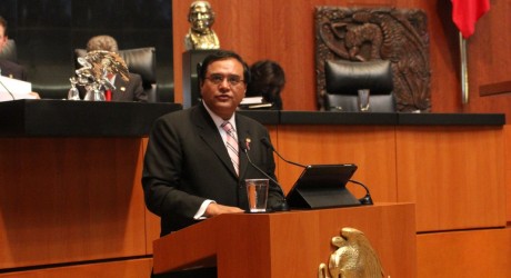 Propone Robles Montoya hacer más accesible el juicio de amparo.