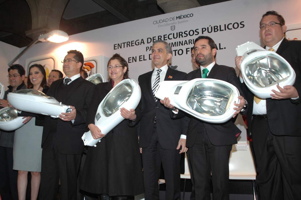 Emprende GDF rehabilitación de alumbrado público con tecnología que permitirá ahorro superior al 50%