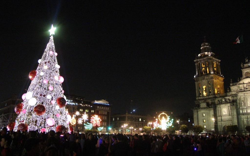 Inician festejos decembrinos en CDMx