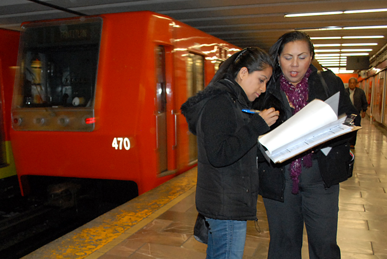 SE REALIZA ENCUESTA DE OPINIÓN POR TRES DÍAS A USUARIOS DEL METRO
