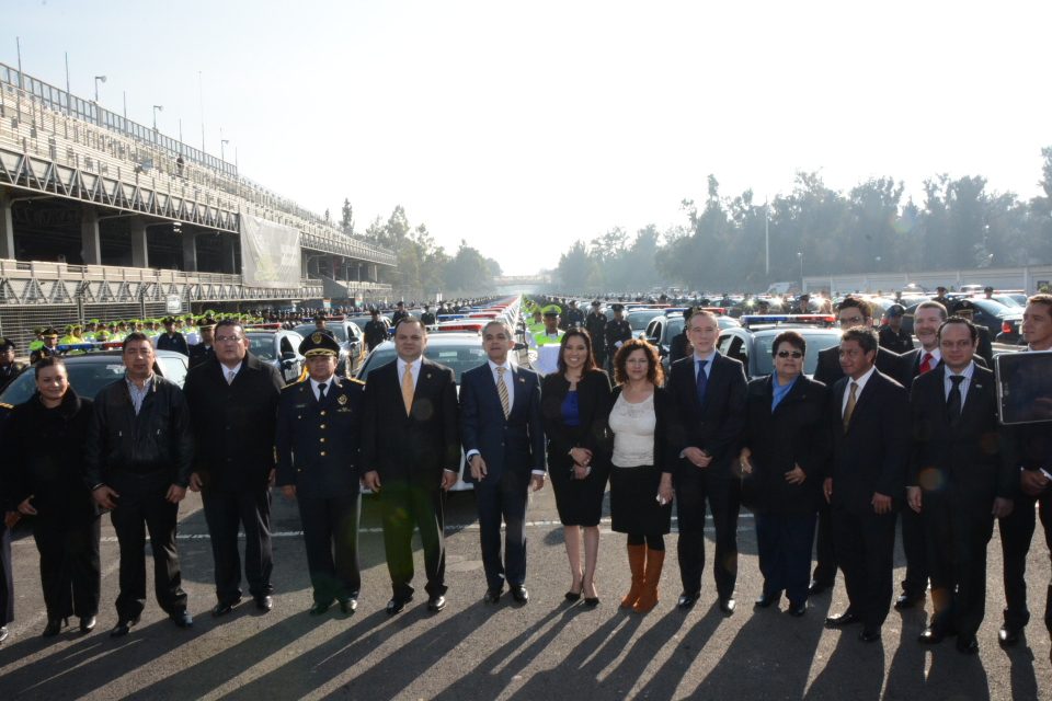 Suman más de mil patrullas entregadas en 2013: Mancera