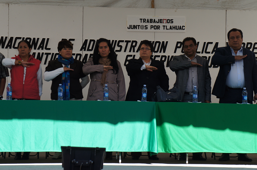 Jefa Delegacional reconoce el desempeño laboral a 186 trabajadores