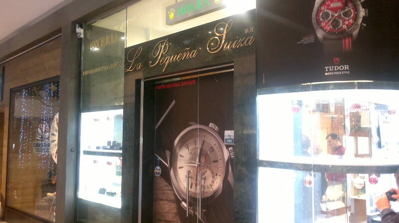 CERO LESIONADOS EN EL CENTRO COMERCIAL SANTA FE