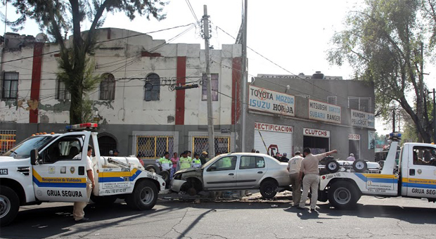 TRES FRANELEROS DETENIDOS Y 30 VEHÍCULOS AL CORRALÓN, TRAS OPERATIVO EN CUAUHTÉMOC