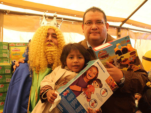 V. CARRANZA ENTREGA MÁS DE 8 MIL JUGUETES A NIÑOS DE ESCASOS RECURSOS