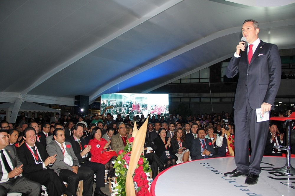 ADRIÁN RUBALCAVA PIDE METRO PARA CUAJIMALPA
