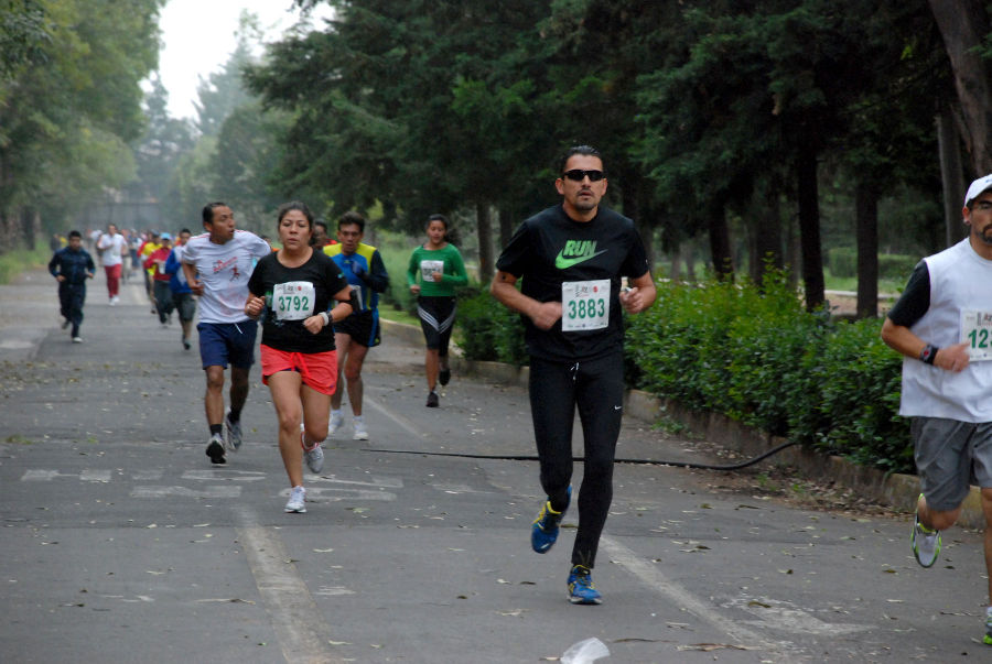PROMUEVEN AMISTAD CON CARRERA DEPORTIVA