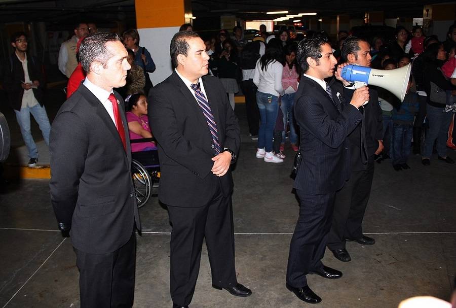 SIMULACRO REALIZADO POR CUAJIMALPA Y CINEMEX EN CENTRO COMERCIAL SANTA FE