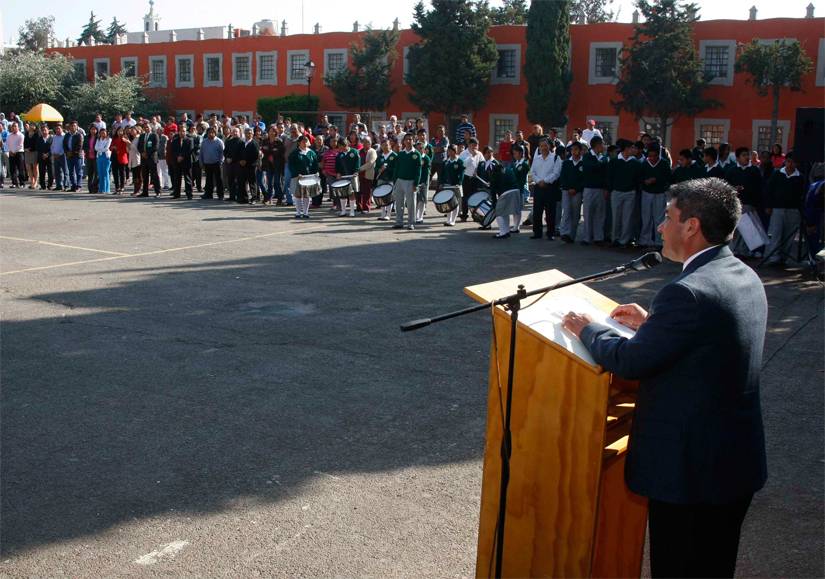 Delegado anuncia edificación de planteles educativos en Cuauhtenco y Miacatlán