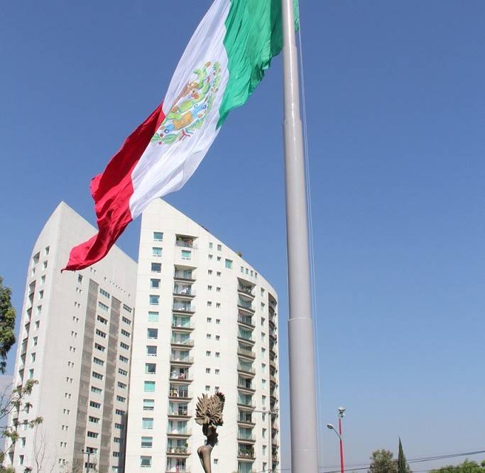 CUAJIMALPA ESTRENA SU PRIMER ASTA BANDERA MONUMENTAL