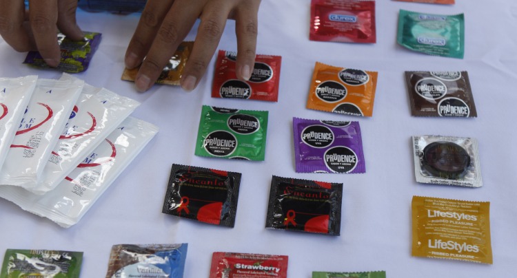 Promueven salud sexual en el Día Internacional del Condón