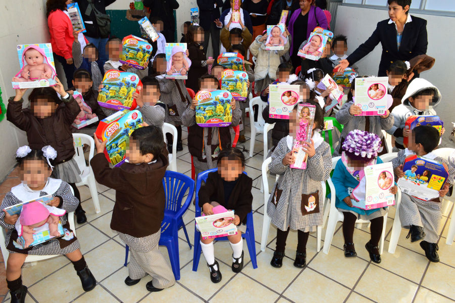 ENTREGAN JUGUETES A MÁS DE 800 NIÑOS EN CENDIS DE AZCAPOTZALCO