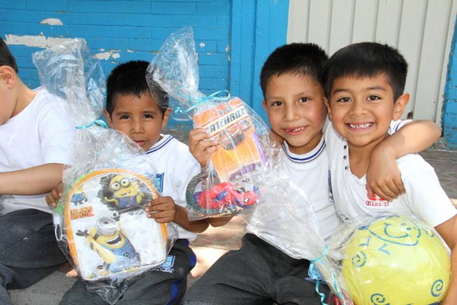 Entregan juguetes para festejar el DÃ­a del NiÃ±o en Benito JuÃ¡rez