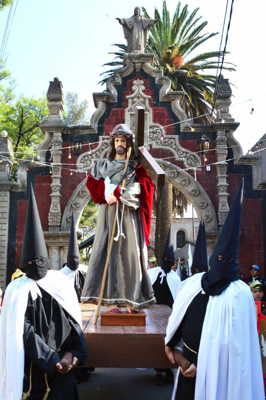 REALIZAN VIACRUCIS EN EL PUEBLO SAN JUAN TLIHUACA, TRADICIÓN DE MÁS DE 60 AÑOS