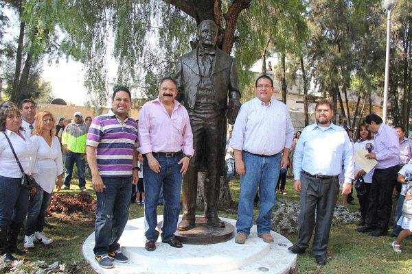 INAUGURA V. CARRANZA PARQUE TAHEL EN LA COL. PENSADOR MEXICANO