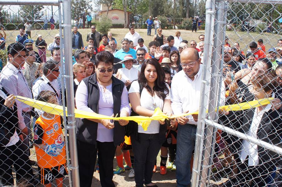 Estrena Tláhuac pista profesional de atletismo
