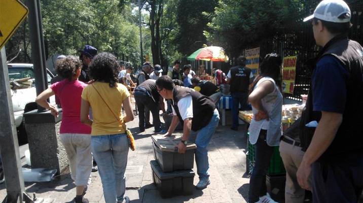 Retira MH comercio informal de los accesos del Bosque de Chapultepec