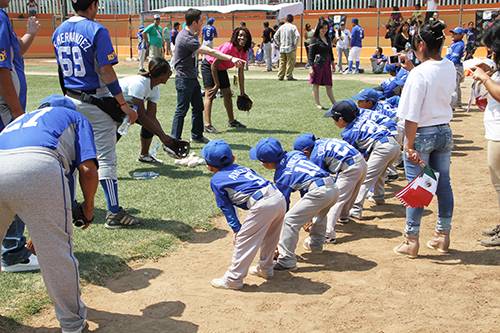 IZTAPALAPA SE ANOTA UN HOME RUN