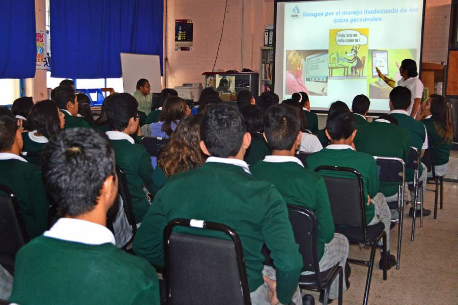 PROMUEVE AZCAPOTZALCO PROTECCIÓN DE DATOS PERSONALES