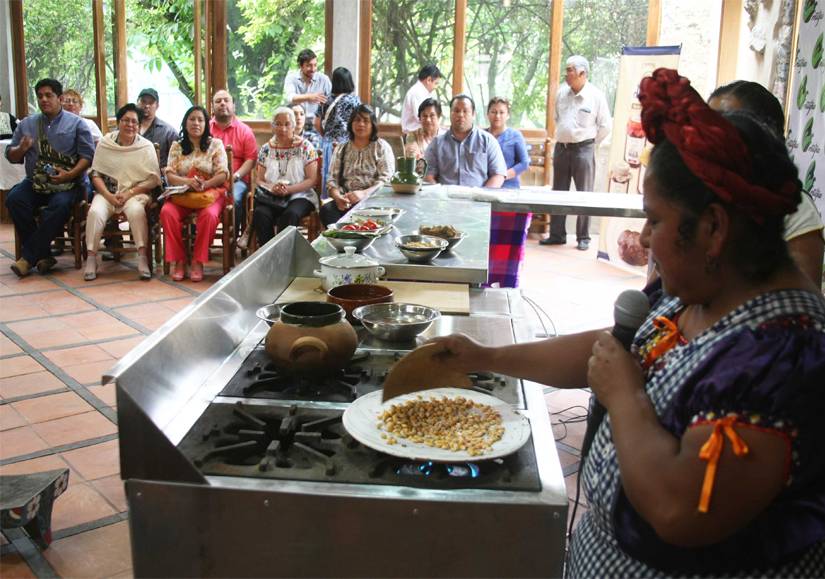 GASTRONOMÃA DE OAXACA EN LA DELEGACIÓN MILPA ALTA