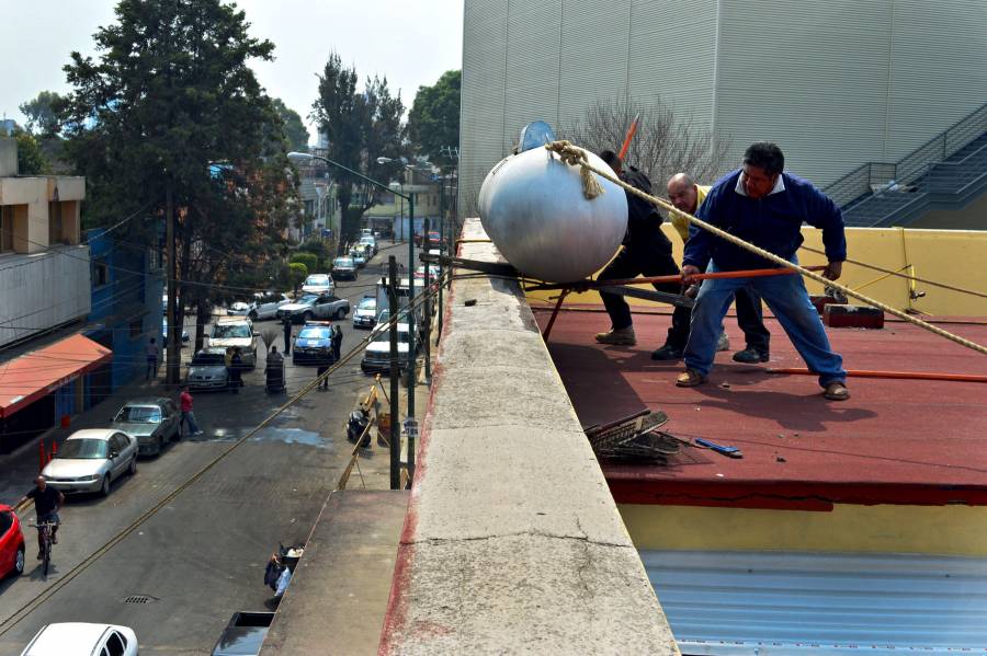 RETIRAN TANQUES DE GAS OBSOLETOS EN MERCADOS PÚBLICOS