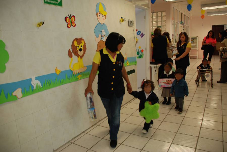 CAPACITAN A PERSONAL DE CENDI EN SOLUCIÓN DE CONFLICTOS