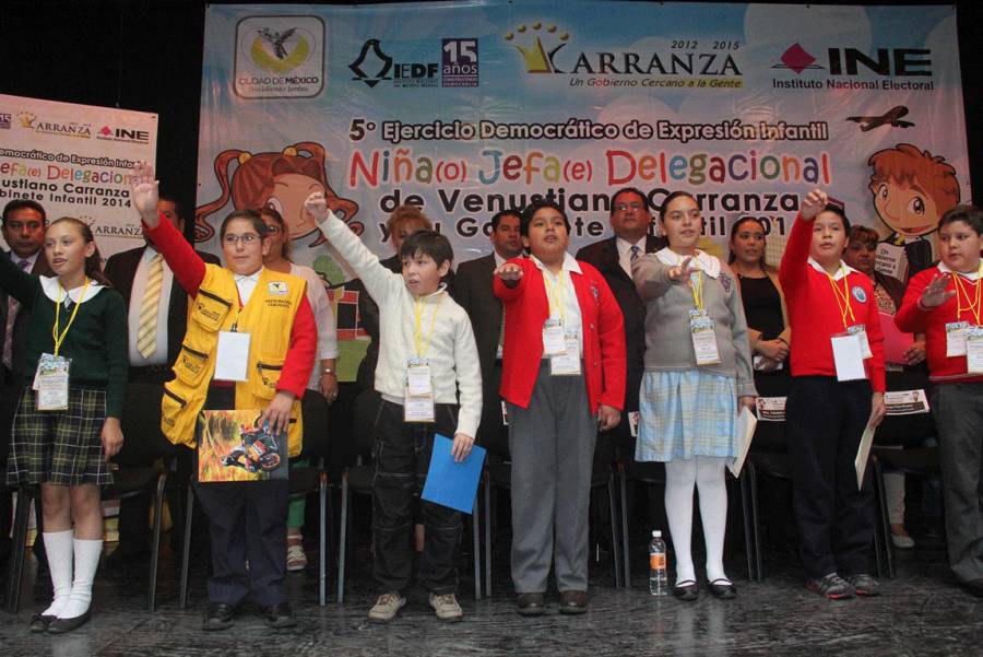 ELIGEN A NIÃ‘A JEFA DELEGACIONAL Y GABINETE INFANTIL 2014 EN V. CARRANZA