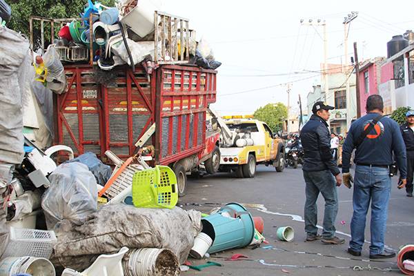 REALIZA IZTAPALAPA OPERATIVO PARA ORDENAR TIANGUISTAS EN COLONIA MIXCÓATL