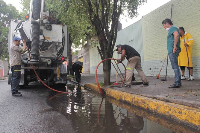 V. CARRANZA EVITANDO INUNDACIONES Y ENCHARCAMIENTOS