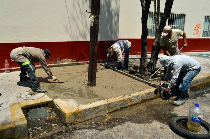 REHABILITAN BANQUETAS EN 15 COLONIAS DE AZCAPOTZALCO